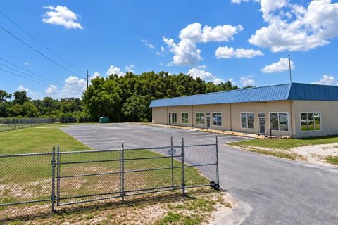 Immobilier commercial à Ocala, Floride 752.51 m2 № 2406439