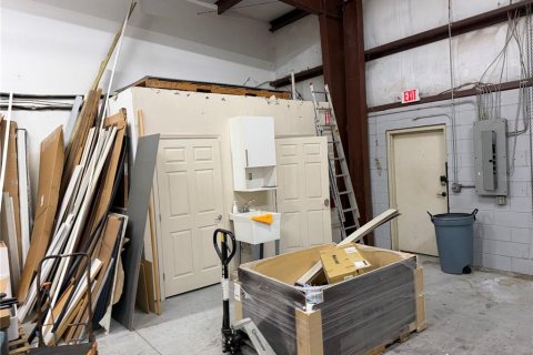 Immobilier commercial à louer à Ocala, Floride: 752.51 m2 № 2406439 - photo 4