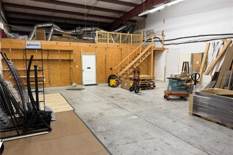 Immobilier commercial à louer à Ocala, Floride: 752.51 m2 № 2406439 - photo 2