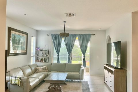 Villa ou maison à louer à Port St. Lucie, Floride: 3 chambres, 142.33 m2 № 2397133 - photo 5
