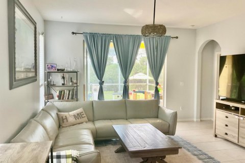 Villa ou maison à louer à Port St. Lucie, Floride: 3 chambres, 142.33 m2 № 2397133 - photo 4