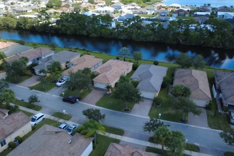 Villa ou maison à louer à Port St. Lucie, Floride: 3 chambres, 142.33 m2 № 2397133 - photo 27