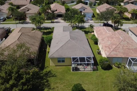 Villa ou maison à louer à Port St. Lucie, Floride: 3 chambres, 142.33 m2 № 2397133 - photo 26