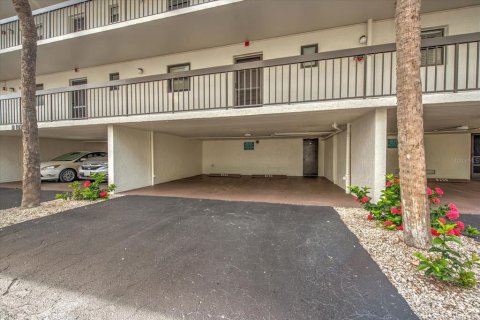 Condo in Marco Island, Florida, 1 bedroom  № 2208025 - photo 6