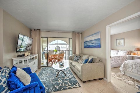 Condo in Marco Island, Florida, 1 bedroom  № 2208025 - photo 16