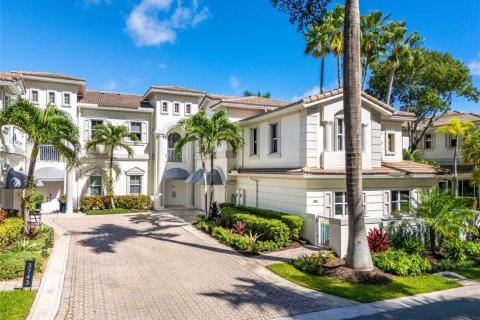 Townhouse in Aventura, Florida 3 bedrooms, 297.29 sq.m. № 1953492 - photo 3