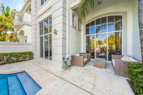 Townhouse in Aventura, Florida 3 bedrooms, 297.29 sq.m. № 1953492 - photo 21