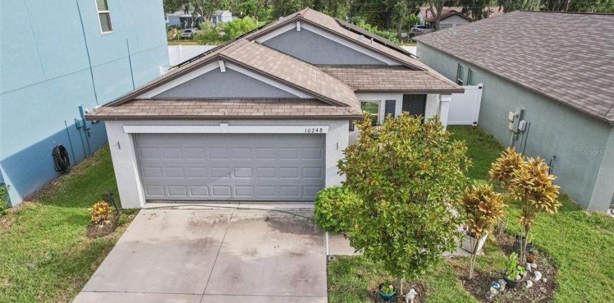 House in Wimauma, Florida 3 bedrooms, 134.8 sq.m. № 1855524