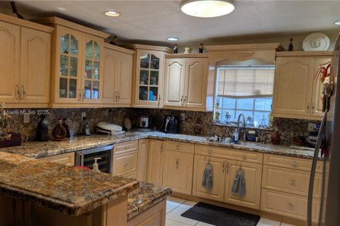 Купить виллу или дом в Хайалиа, Флорида 5 спален, 164.99м2, № 1930645 - фото 3