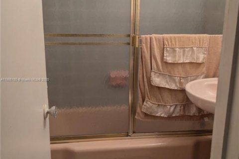 Купить виллу или дом в Хайалиа, Флорида 5 спален, 164.99м2, № 1930645 - фото 17