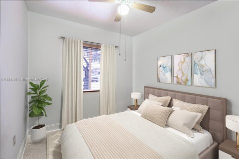 House in West Miami, Florida 3 bedrooms, 109.16 sq.m. № 1854766 - photo 3