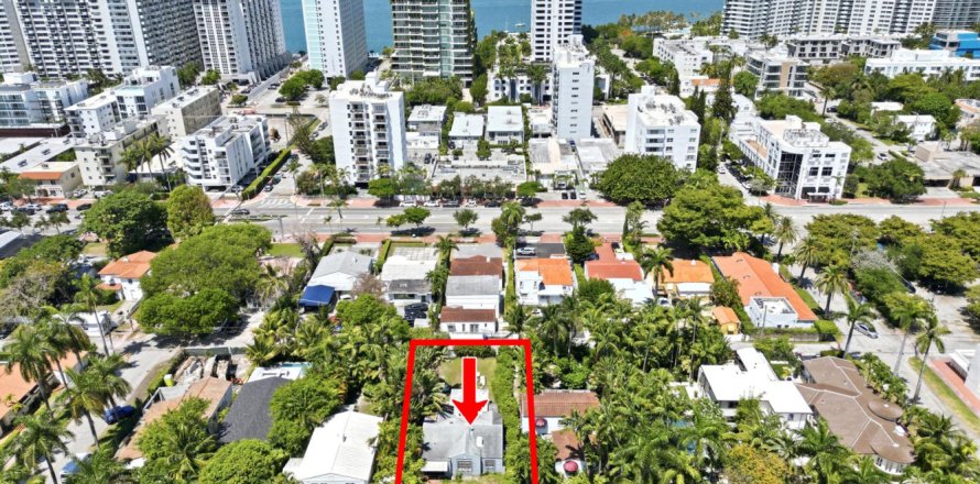 Casa en Miami Beach, Florida 3 dormitorios, 167.6 m2 № 2169943