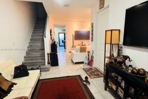 Adosado en venta en Homestead, Florida, 3 dormitorios, 135.92 m2 № 1992645 - foto 15