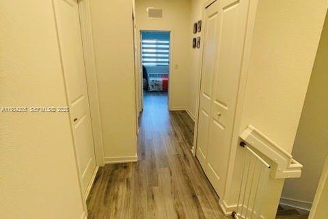 Townhouse in Homestead, Florida 3 bedrooms, 135.92 sq.m. № 1992645 - photo 11