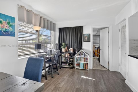 House in Tamarac, Florida 2 bedrooms, 106.19 sq.m. № 2052309 - photo 14