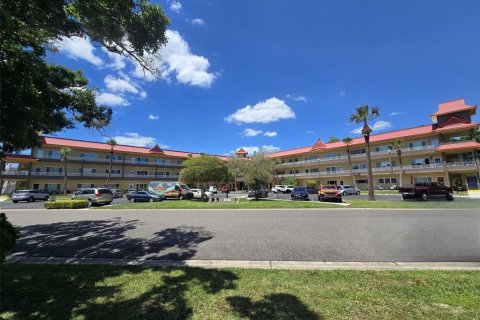 Condo in Clearwater, Florida, 2 bedrooms  № 2239789 - photo 30
