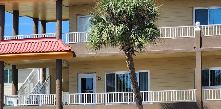 Condo in Clearwater, Florida, 2 bedrooms  № 2239789