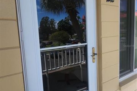 Condo in Clearwater, Florida, 2 bedrooms  № 2239789 - photo 5