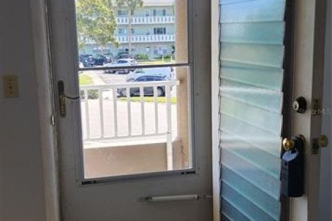 Condo in Clearwater, Florida, 2 bedrooms  № 2239789 - photo 6