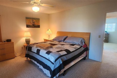 Condo in Clearwater, Florida, 2 bedrooms  № 2239789 - photo 18