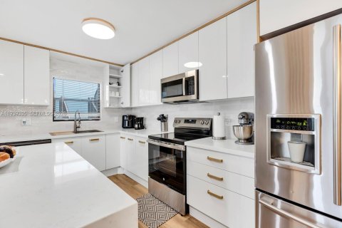 Купить кондоминиум в Делрей-Бич, Флорида 2 спальни, 98.1м2, № 1996969 - фото 3