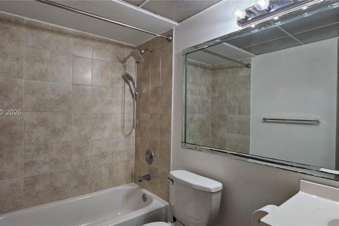 Снять в аренду кондоминиум в Майами, Флорида 1 спальня, 65.96м2, № 2077954 - фото 19