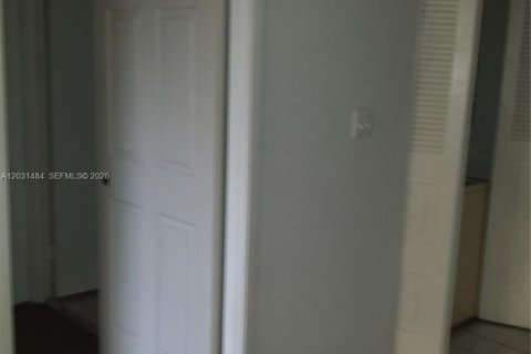 Снять в аренду кондоминиум в Майами, Флорида 1 спальня, 65.96м2, № 2077954 - фото 5
