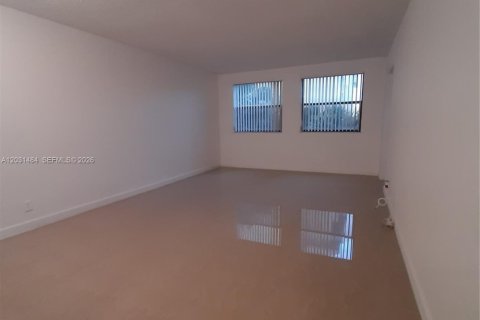 Снять в аренду кондоминиум в Майами, Флорида 1 спальня, 65.96м2, № 2077954 - фото 9