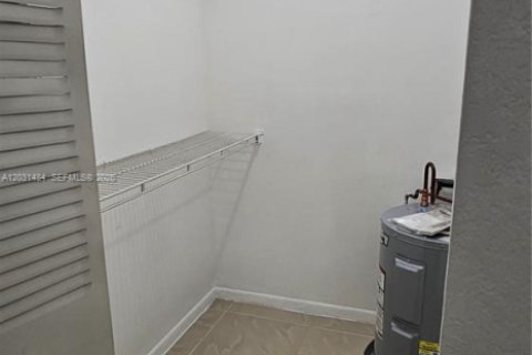 Снять в аренду кондоминиум в Майами, Флорида 1 спальня, 65.96м2, № 2077954 - фото 17