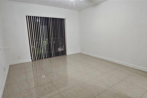 Снять в аренду кондоминиум в Майами, Флорида 1 спальня, 65.96м2, № 2077954 - фото 21