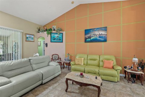 House in Palm Coast, Florida 4 bedrooms, 225.57 sq.m. № 1831160 - photo 21