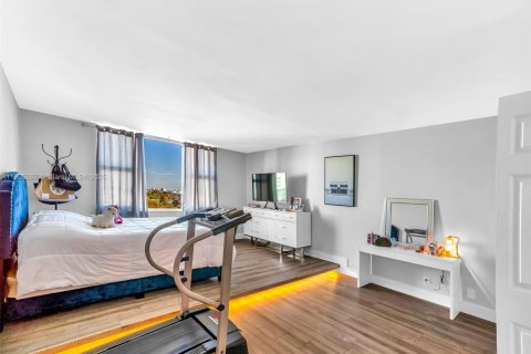 Copropriété à vendre à Hollywood, Floride: 3 chambres, 159.23 m2 № 1955920 - photo 19