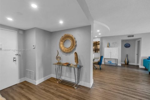 Copropriété à vendre à Hollywood, Floride: 3 chambres, 159.23 m2 № 1955920 - photo 4