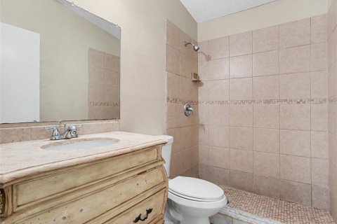 House in Kissimmee, Florida 3 bedrooms, 98.01 sq.m. № 2225153 - photo 12