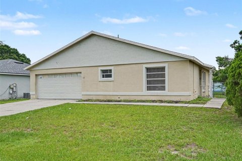 House in Kissimmee, Florida 3 bedrooms, 98.01 sq.m. № 2225153 - photo 2