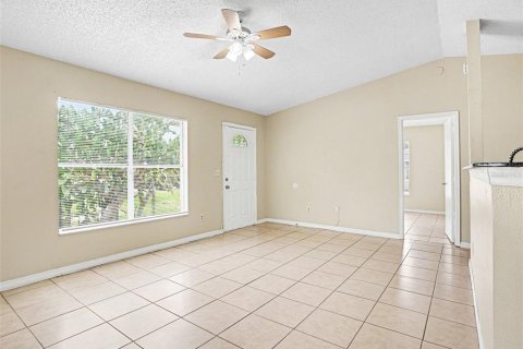 House in Kissimmee, Florida 3 bedrooms, 98.01 sq.m. № 2225153 - photo 3