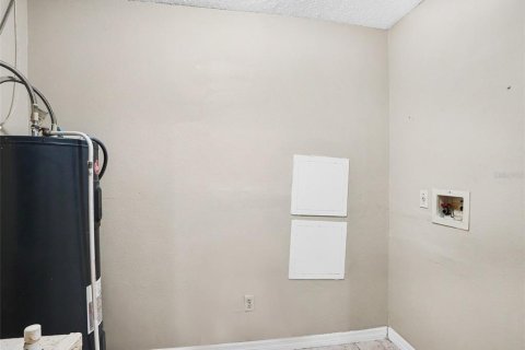 House in Kissimmee, Florida 3 bedrooms, 98.01 sq.m. № 2225153 - photo 14