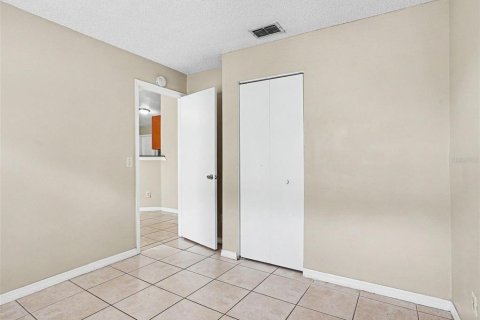 House in Kissimmee, Florida 3 bedrooms, 98.01 sq.m. № 2225153 - photo 10