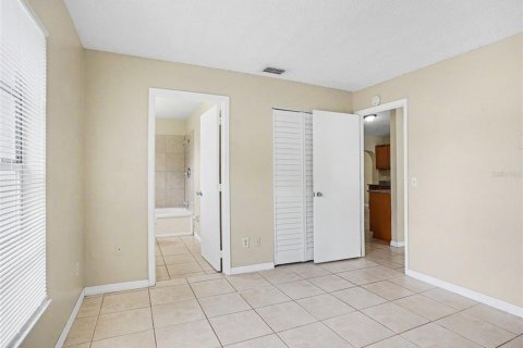 House in Kissimmee, Florida 3 bedrooms, 98.01 sq.m. № 2225153 - photo 5