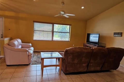 Villa ou maison à vendre à Punta Gorda, Floride: 2 chambres, 140.47 m2 № 2208170 - photo 8