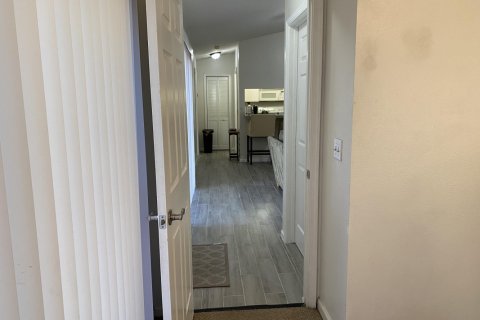 House in Wellington, Florida 2 bedrooms, 97.92 sq.m. № 1136613 - photo 1
