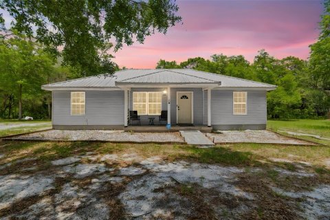 House in Dunnellon, Florida 3 bedrooms, 119.66 sq.m. № 2207666