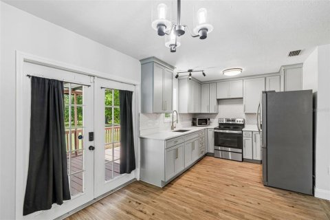 Купить виллу или дом в Даннеллон, Флорида 8 комнат, 119.66м2, № 2207666 - фото 16