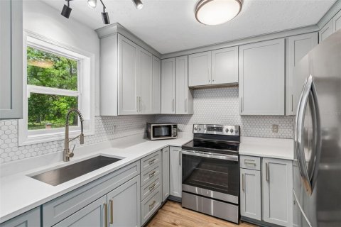 Купить виллу или дом в Даннеллон, Флорида 8 комнат, 119.66м2, № 2207666 - фото 19