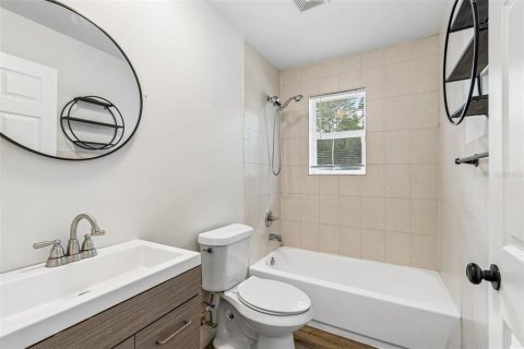 Купить виллу или дом в Даннеллон, Флорида 8 комнат, 119.66м2, № 2207666 - фото 25
