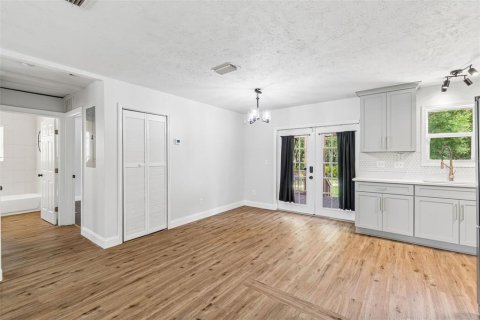 Купить виллу или дом в Даннеллон, Флорида 8 комнат, 119.66м2, № 2207666 - фото 15