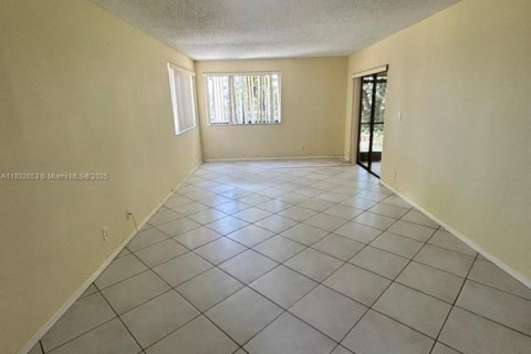Copropriété à vendre à Weston, Floride: 2 chambres, 87.89 m2 № 1811946 - photo 4