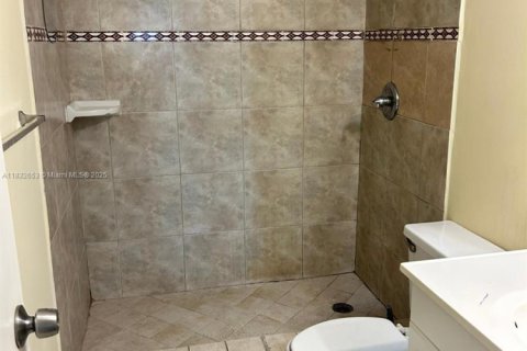 Copropriété à vendre à Weston, Floride: 2 chambres, 87.89 m2 № 1811946 - photo 9