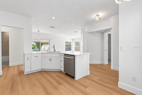 Villa ou maison à vendre à Orlando, Floride: 3 chambres, 163.88 m2 № 2430812 - photo 9