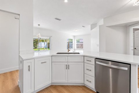 Villa ou maison à vendre à Orlando, Floride: 3 chambres, 163.88 m2 № 2430812 - photo 8